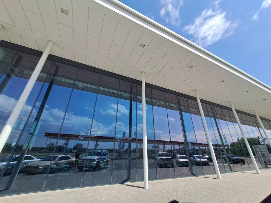 Алюминиевые Окна Двери Витражи  Пепегородка  Металопластиковые  Окна