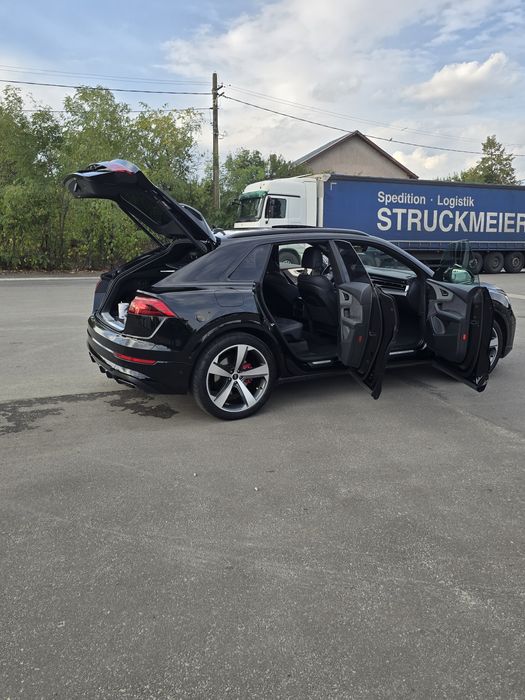 Autoturism audi q8 2024