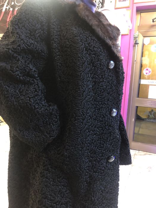 Дамско палто 100% естествен астраган