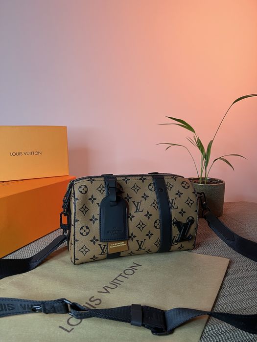 INCHIDERE AFACERE Borseta Louis Vuitton City Keepall Calitate Premium