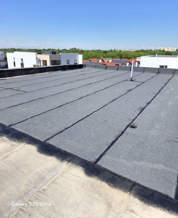 Hidroizolații  / terase  / reparații acoperișuri