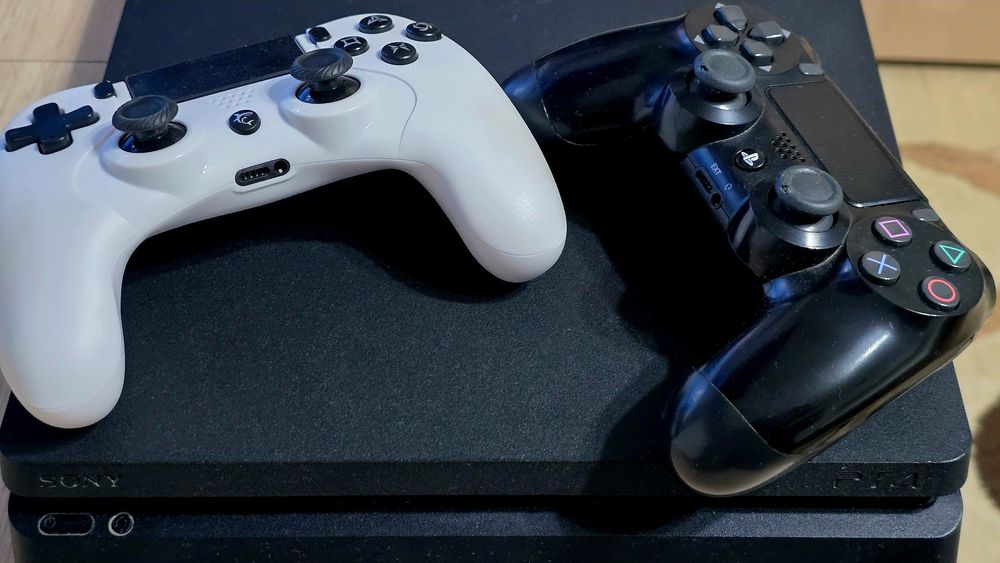 PlayStation 4 slim