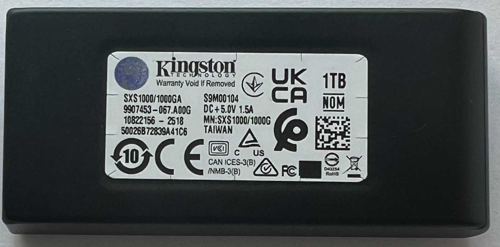 Внешний SSD - диск Kingston XS1000