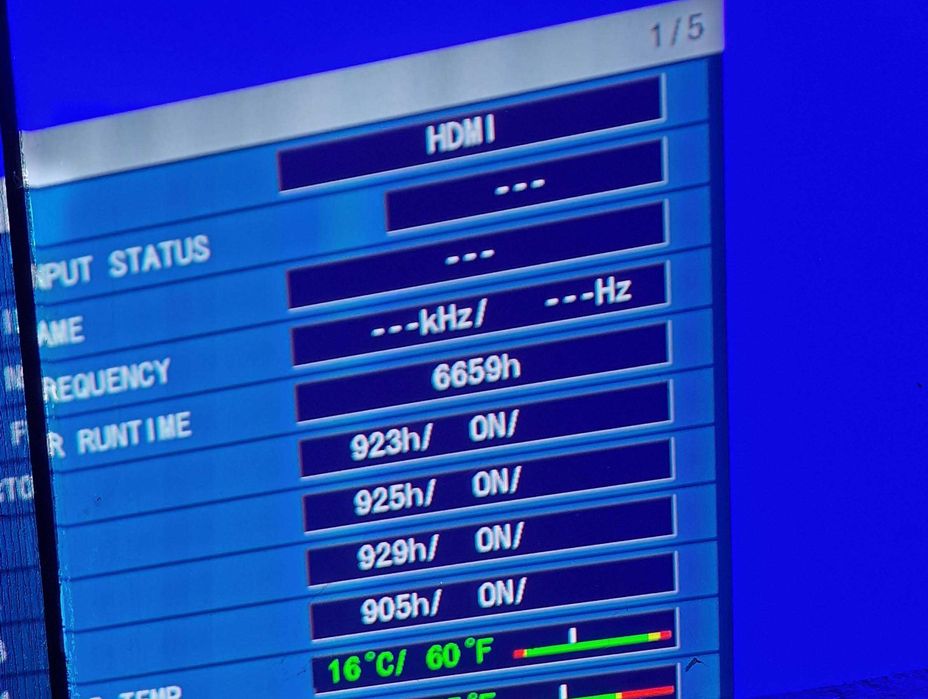 videoproiector 20000 lumeni Panasonic PT-DS20K