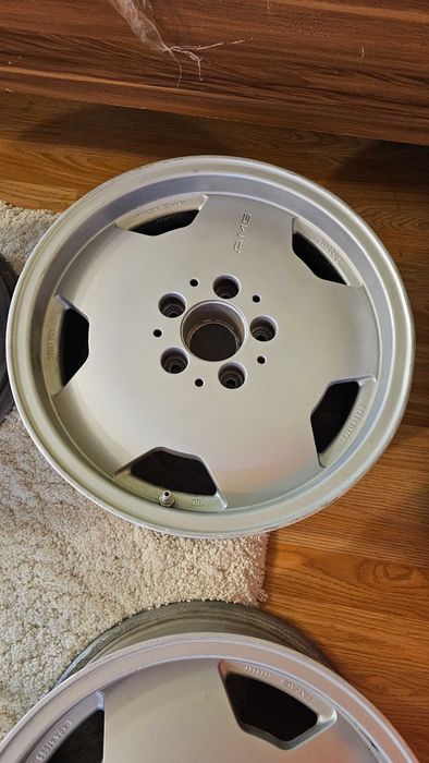 BRABUS 18 ЕТ35  //  AMG MONOBLOCK 16 - 2 бр. // Бъбреци СПОРТ Пакет 16