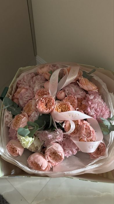 Продам букет пионовидных цветов Celine Flowers