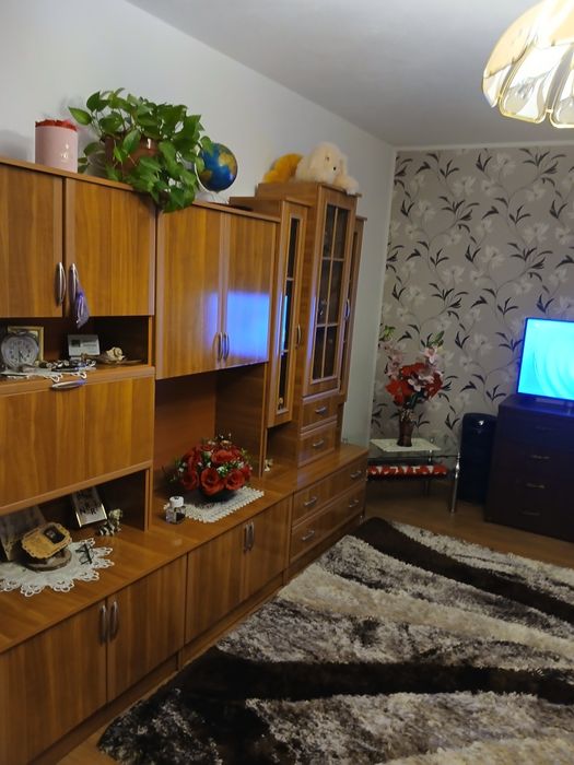 Vind URGENT apartament