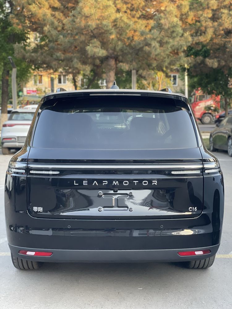 Leapmotor C16 hybrit 2 poz + dop opsia