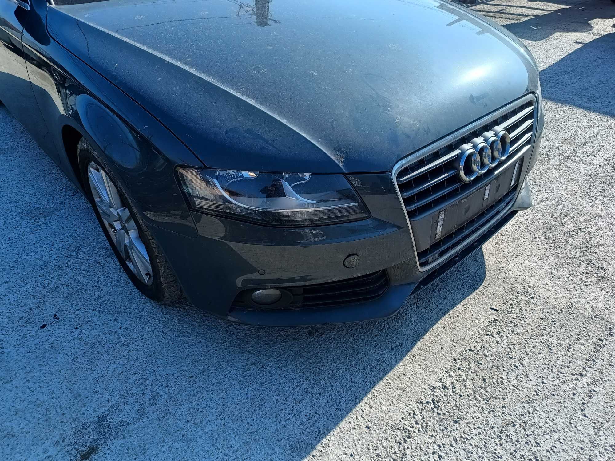 Usa stanga dreapta spate AUDI A4 B8 2.0 TDI