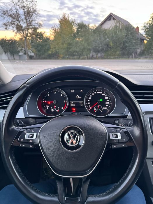 Vând Passat B8 2.0 TDI DSG