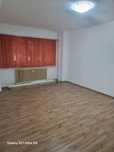 Vând Apartament 3 camere confort 1 decomandat