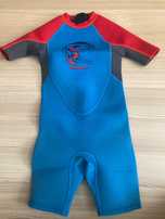 Super-costum de inot pentru super-copil!