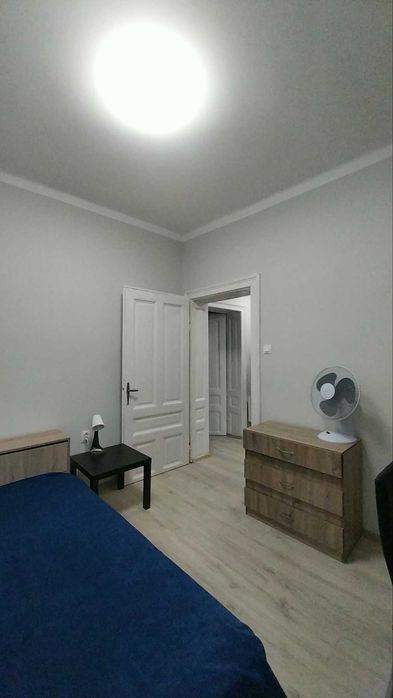 Продава се Тристаен апартамент в София, Център - 75 кв.м за 9 €/кв.м - Снимка #7