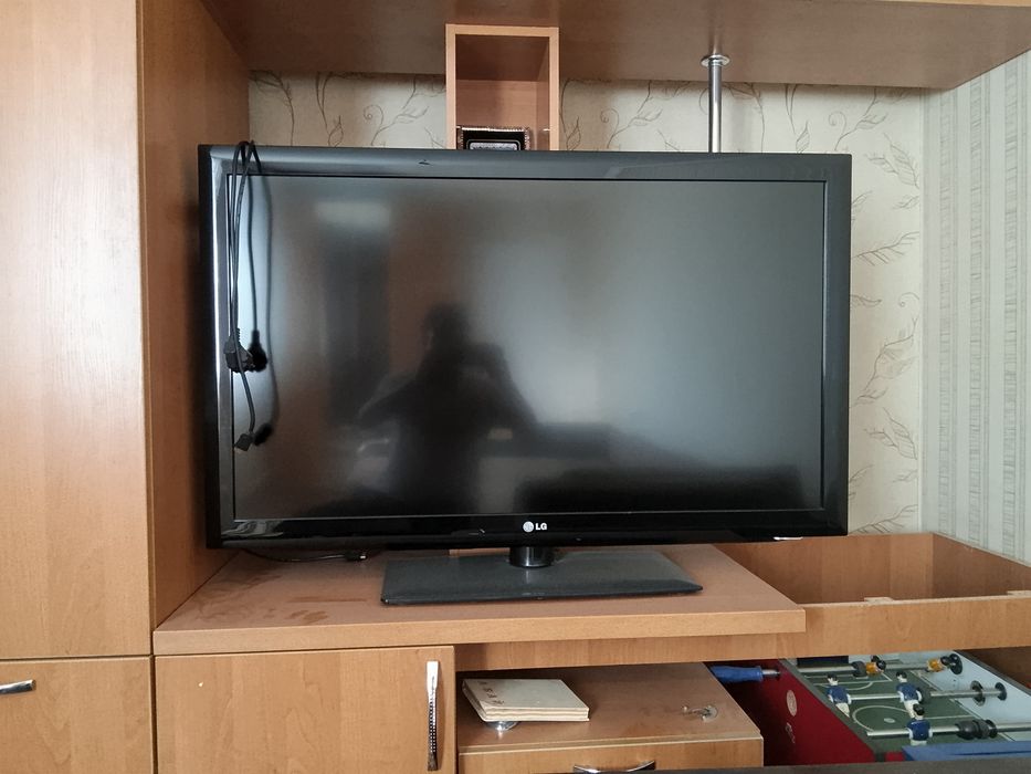 Продам телевизор 2штук