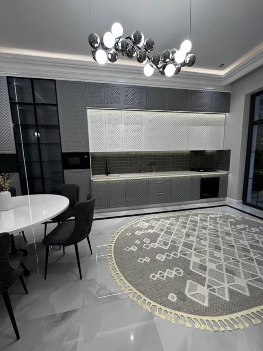 Продаётся УЧАСТОК 3 соток 3 уровня 5 комнат 370м2 на улице Циалковской