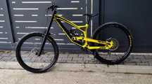 Yt tues cf comp carbon (tags: santa cruz, canyon, commencal, cube)