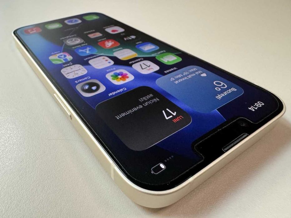  Apple / iPhone 14 128 Gb / Starlight