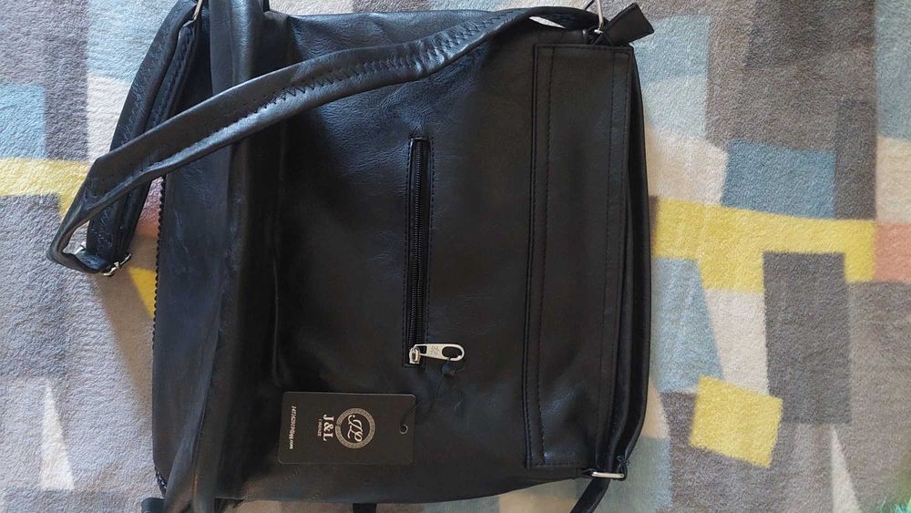 Нова черна дамска чанта-раница