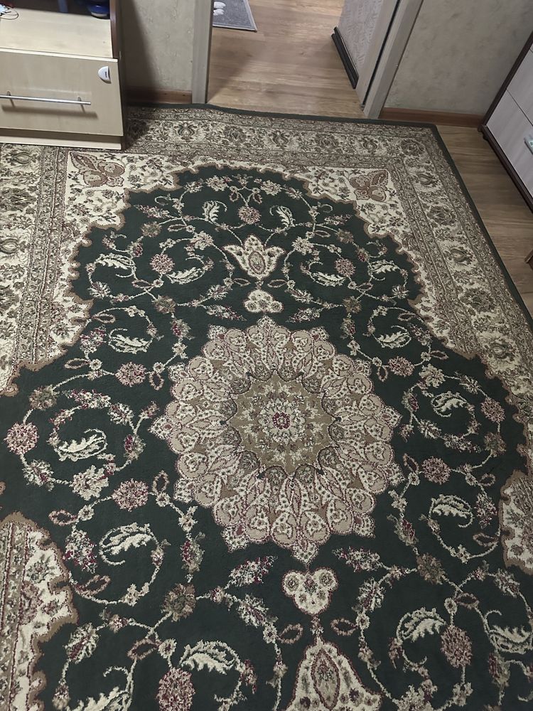 Продам ковёр шерстяной