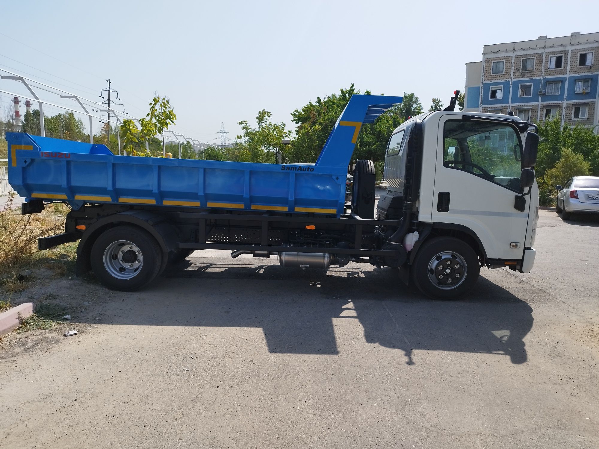 Isuzu вызов мусор, кум, клениц, кампот, блуга, пишган ва хом гишт