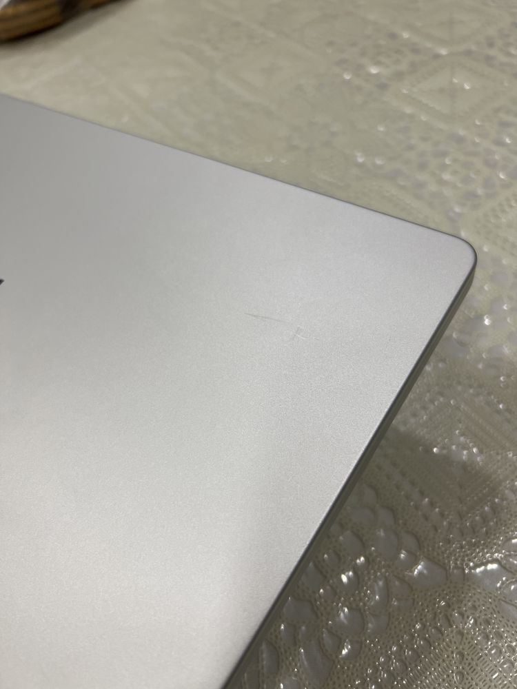 Macbook Pro M1 pro 14 inch 16/512