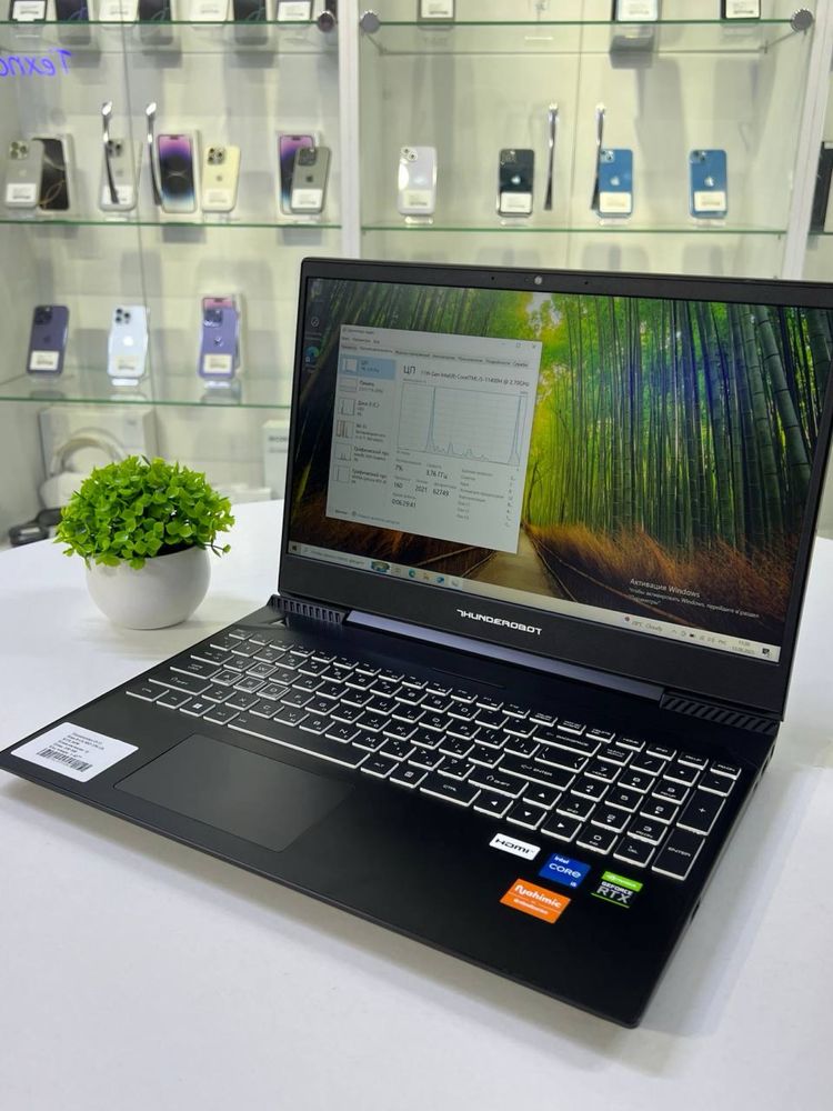Thunderobot i5-11 Ram 8 Gb SSD 256 Gb