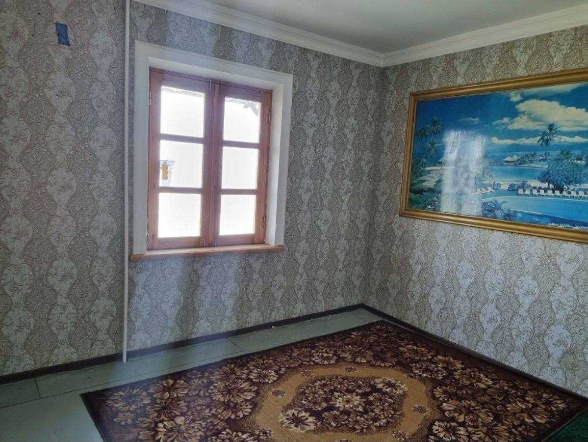 5 xonali kvartira sotiladi 61.000y,e