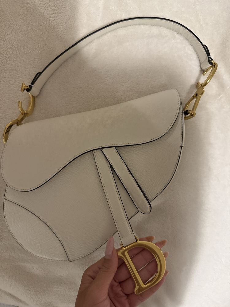 dior saddle голям размер