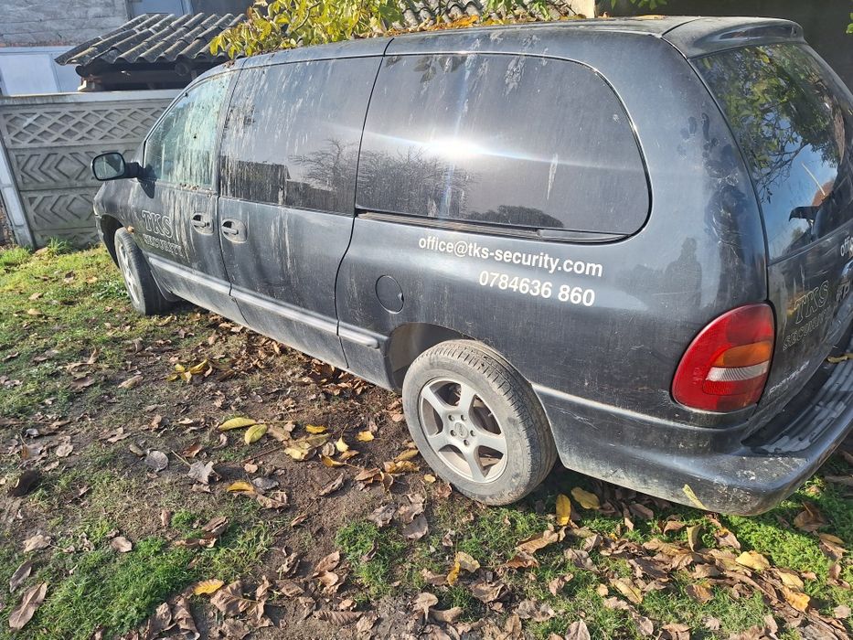 Dezmembrez chrysler grand voyager