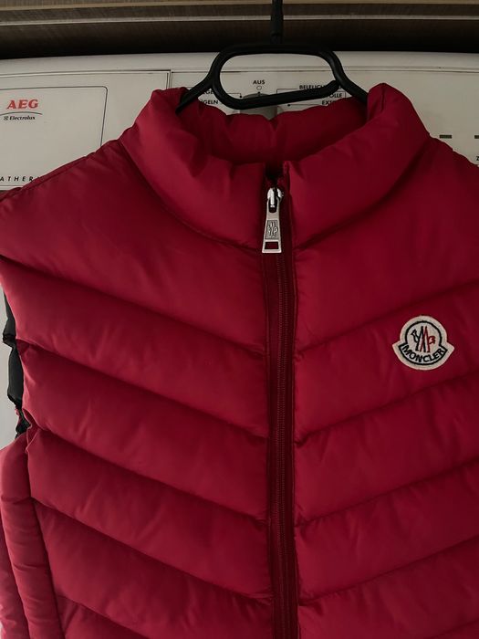 Капитониран елек MONCLER XS оригинал