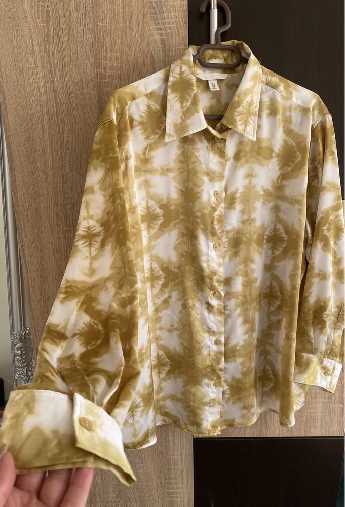 Широка риза на H&M