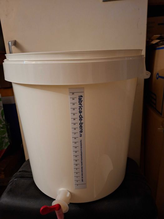 Recipient fermentare