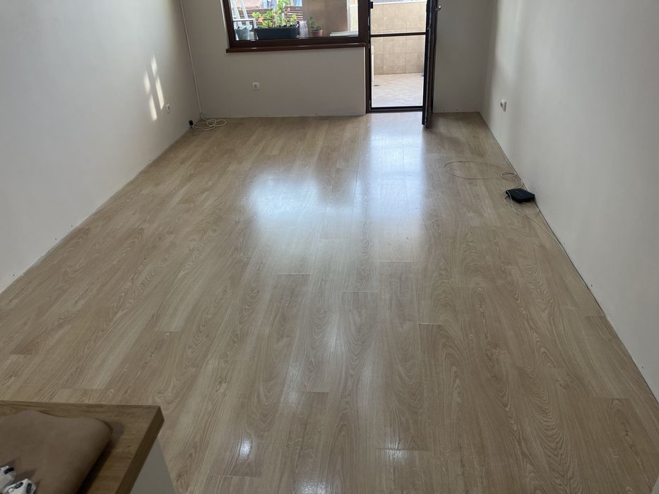 Продавам употребяван лвминат