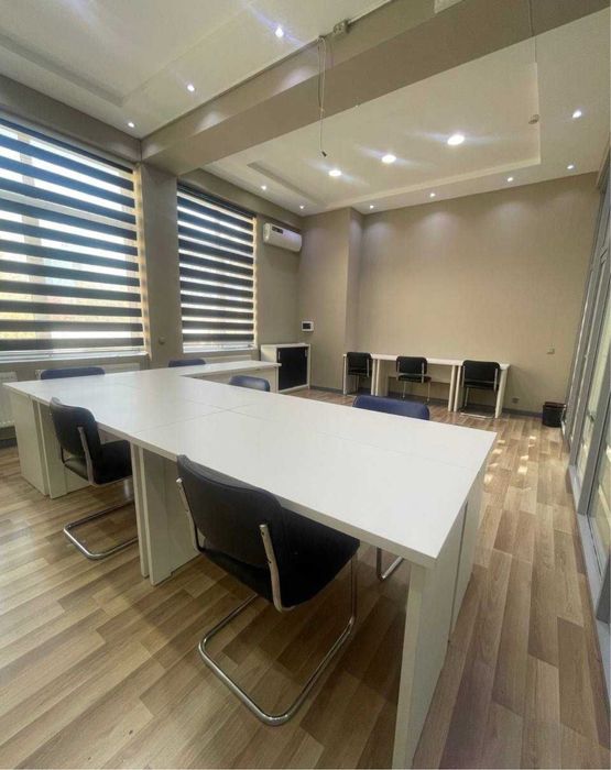 Аренда под офис недалеко от метро Дружба, Коратош 70м2 2 комната 950$!