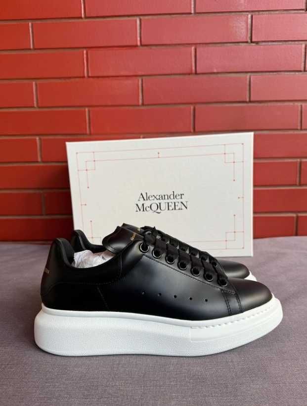 Alexander Mcqueen black