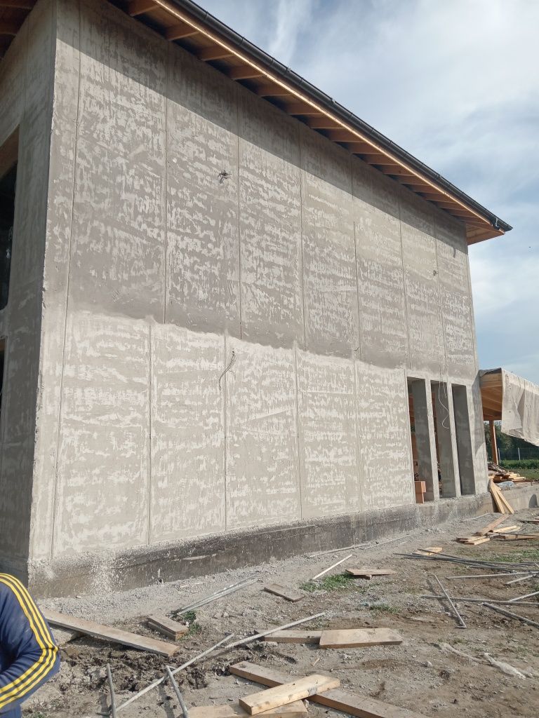 Tencuieli mecanizate.  Tencuiala mecanizata/sapa de ipsos/sapa lichida