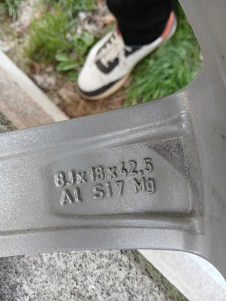 Продавам нови 4бр. Volvo оригинални 18" джанти с летни гуми 235/45 R18