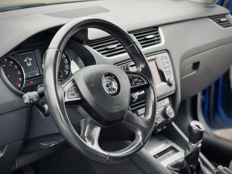 Skoda Octavia  2.0 TDI / 2015 / Bi-Xenon  / Canton