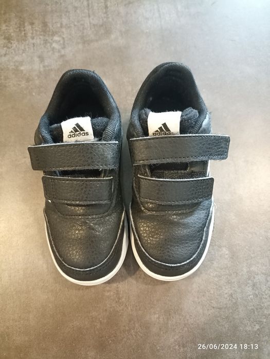 Маратонки Адидас