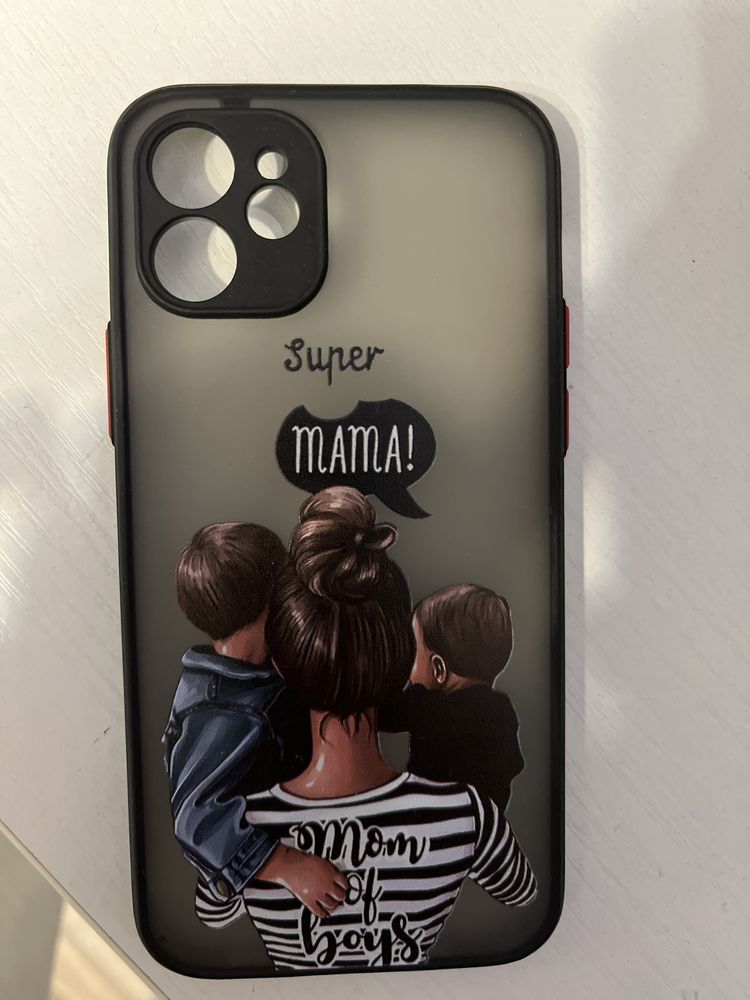 Чехлы на iphone 12