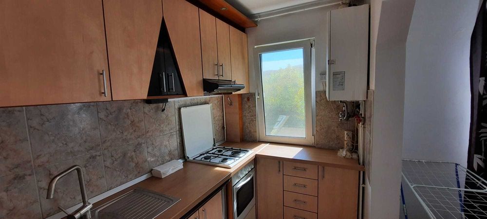 PF închiriez apartament cu 3 camere semidecomandat 48mp Mănăștur