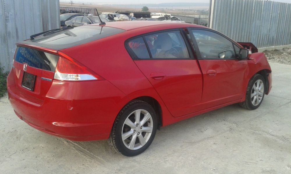 Продавам Honda Insight 1.3 Hibrid Хонда Инсайт на части в автоморга ме