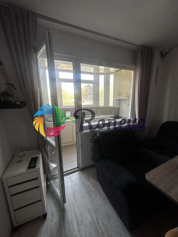 Продава се Тристаен апартамент в Варна, Младост 1 - 67 кв.м за 1933 €/кв.м - Снимка #4