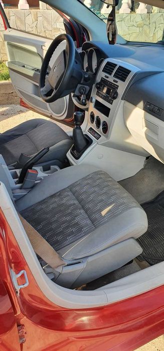 Vând sau schimb Dodge caliber