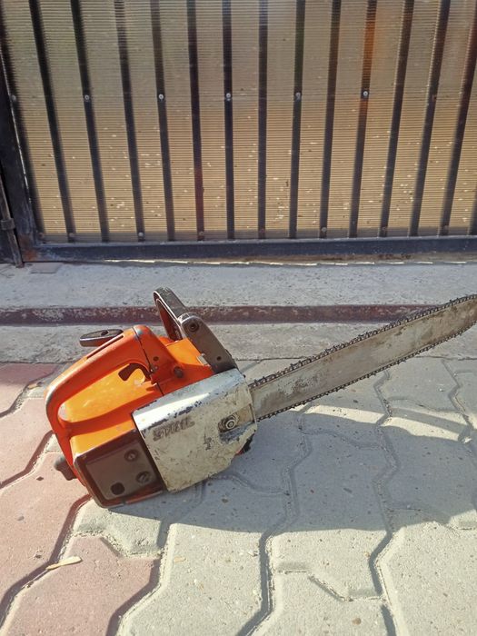 Vând drujba Stihl model vechi