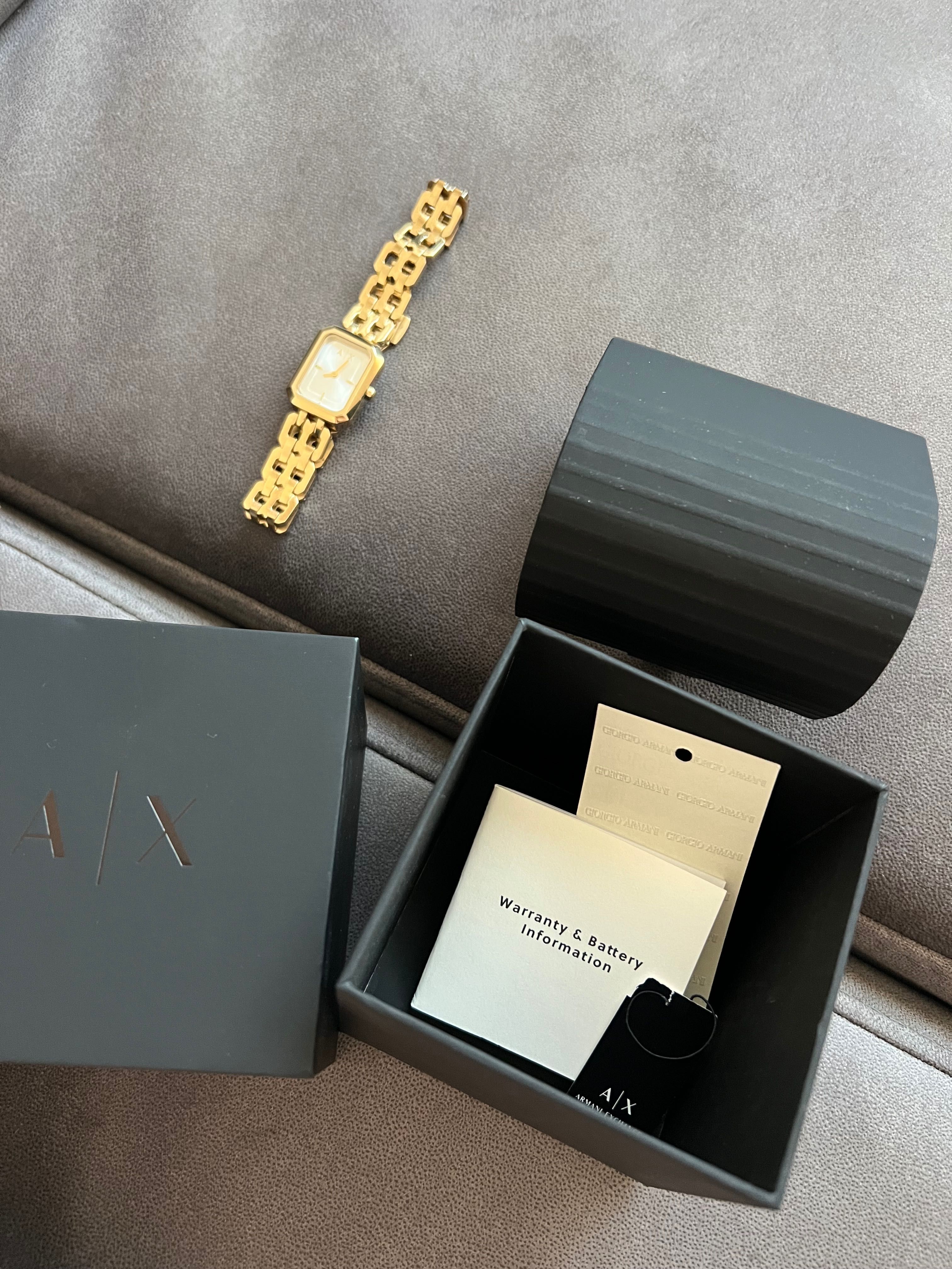 Часовник Armani Exchange