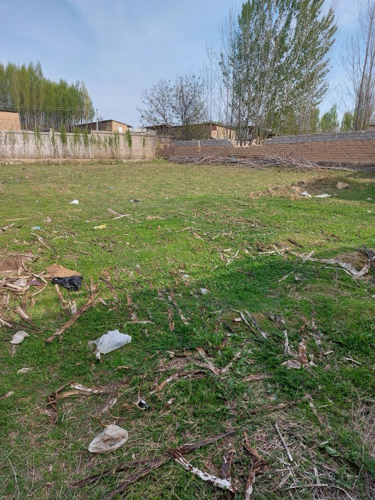 Yer sotiladi 2 xonali vremyankasi xam bor 8,2 sotx
