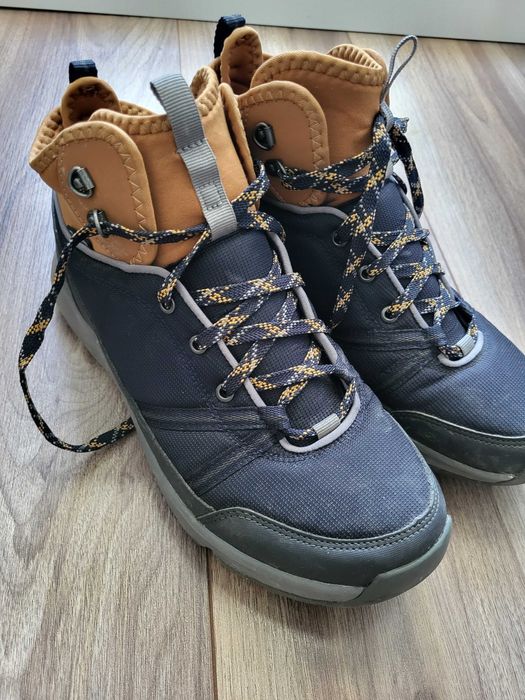 Bocanci impermeabili mărimea 41