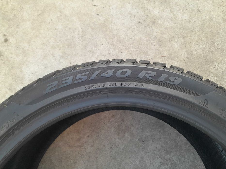Anvelopa de iarna 235 40 19 pirelli sottozero 3 profil 7,5 mm 2020