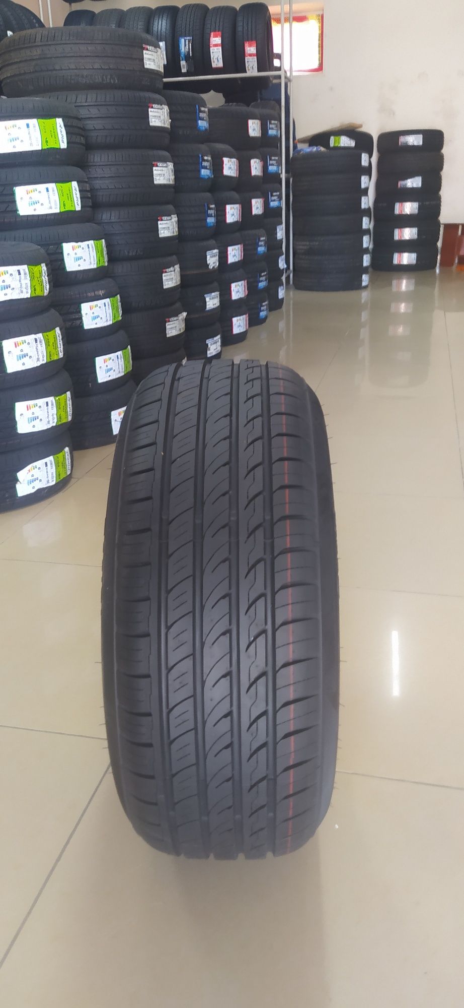 215/55R17. Rapid. P609